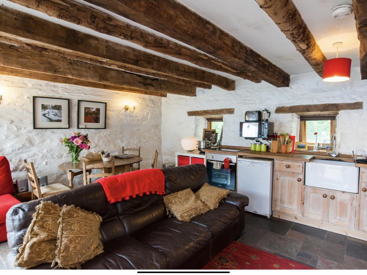 Ty Fferm Hen, Ancient Farmhouse, Coity Bach Talybont-on-Usk Εξωτερικό φωτογραφία